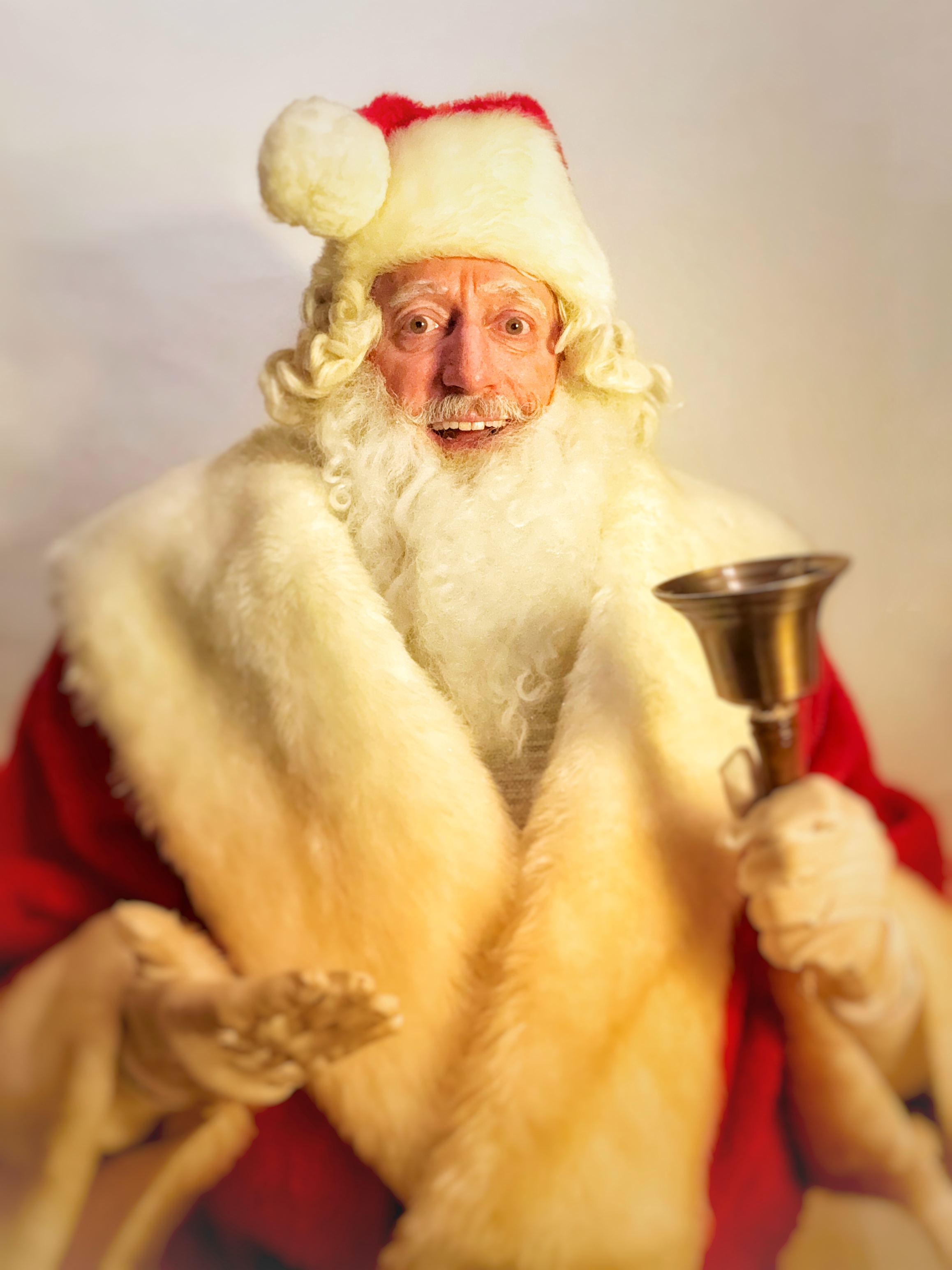 Weihnachtsmann mit Glocke